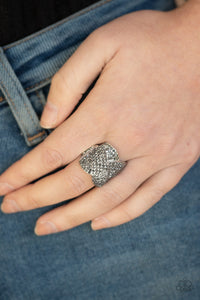 Scandalous Simmer Women's Silver Ring