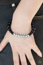 Load image into Gallery viewer, Traffic-Stopping Sparkle Black Stretch Bracelet
