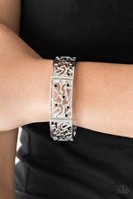 Load image into Gallery viewer, Paparazzi Yours and Vine Stretchy Black Vine-like Filigree Bracelet
