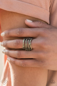 Paparazzi - Switching Gears - Brass Ring - Fashion Fix Jan 2021