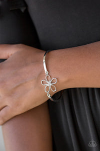 Hibiscus Hipster White Flower Clasp Bracelet