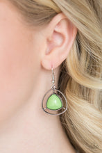 Load image into Gallery viewer, Paparazzi - Make a Point Pyramid Shape Necklace - Choose from Black, Green or Yellow
