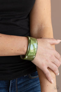 Paparazzi - Geo Glamper - Green Snap Bracelet