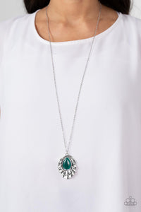 Paparazzi - Titanic Trinket - Green Necklace