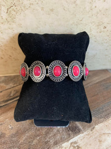 Paparazzi - Dainty Delight - Pink Bracelet - Fashion Fix Exclusive April 2022