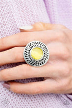 Load image into Gallery viewer, Fashion Fix Glimpses of Malibu April 2019 Yellow Complete Trend Blend
