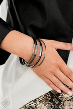 Load image into Gallery viewer, Fashion Fix Magnificent Musings March 2020 Black Complete Trend Blend
