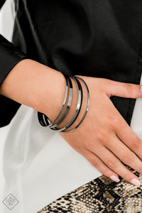 Fashion Fix Magnificent Musings March 2020 Black Complete Trend Blend
