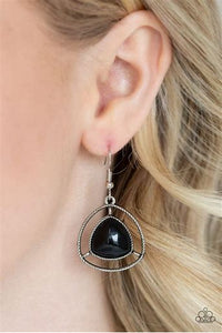 Paparazzi - Make a Point Pyramid Shape Necklace - Choose from Black, Green or Yellow
