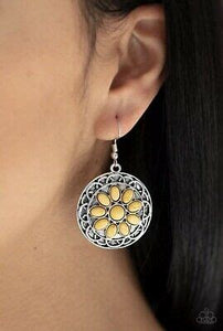 Paparazzi Mesa Oasis Yellow Stone Earrings