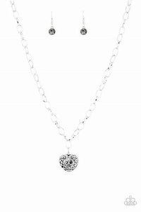 Paparazzi -No Love Lost - Heart Pendant with Rhinestone in Pink, Red, Silver