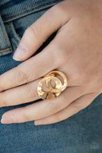 Paparazzi Pro Top Spin Gold Ring