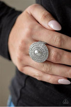 Load image into Gallery viewer, Paparazzi Royal Rankings Pearl and Rhinestone Ring
