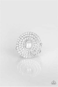 Paparazzi Royal Rankings Pearl and Rhinestone Ring