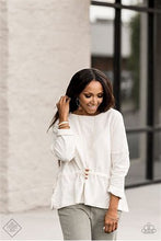 Load image into Gallery viewer, Fashion Fix Sunset Sightings July 2020 Gold Trend Blend Set
