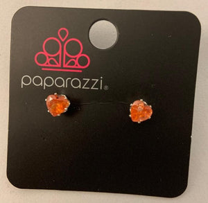 Paparazzi - Starlet Shimmer - Heart Shaped Rhinestone Post Earrings - SS11