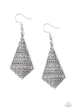 Load image into Gallery viewer, Paparazzi Terra Trending Silver Earring
