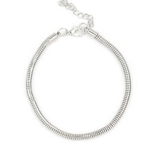 Load image into Gallery viewer, Paparazzi Winning Men&#39;s Silver Snake Chain Necklace
