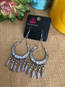 Paparazzi - Day to Daydream - Blue Earrings Fashion Fix Exclusive 9-21