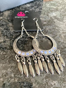 Paparazzi - Day to Daydream - Blue Earrings Fashion Fix Exclusive 9-21